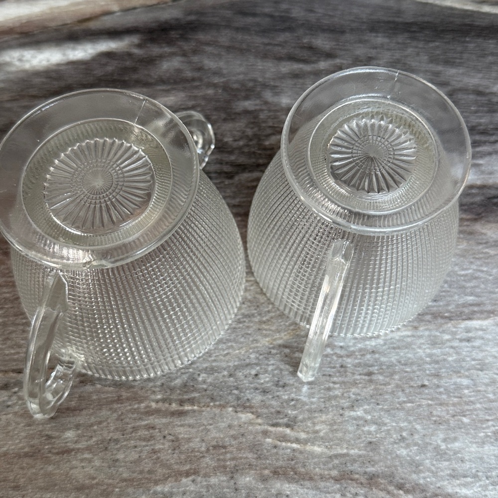 Vintage Dominion Glass 'Saguenay' pattern clear glass creamer and sugar bowls - Picture 5 of 6